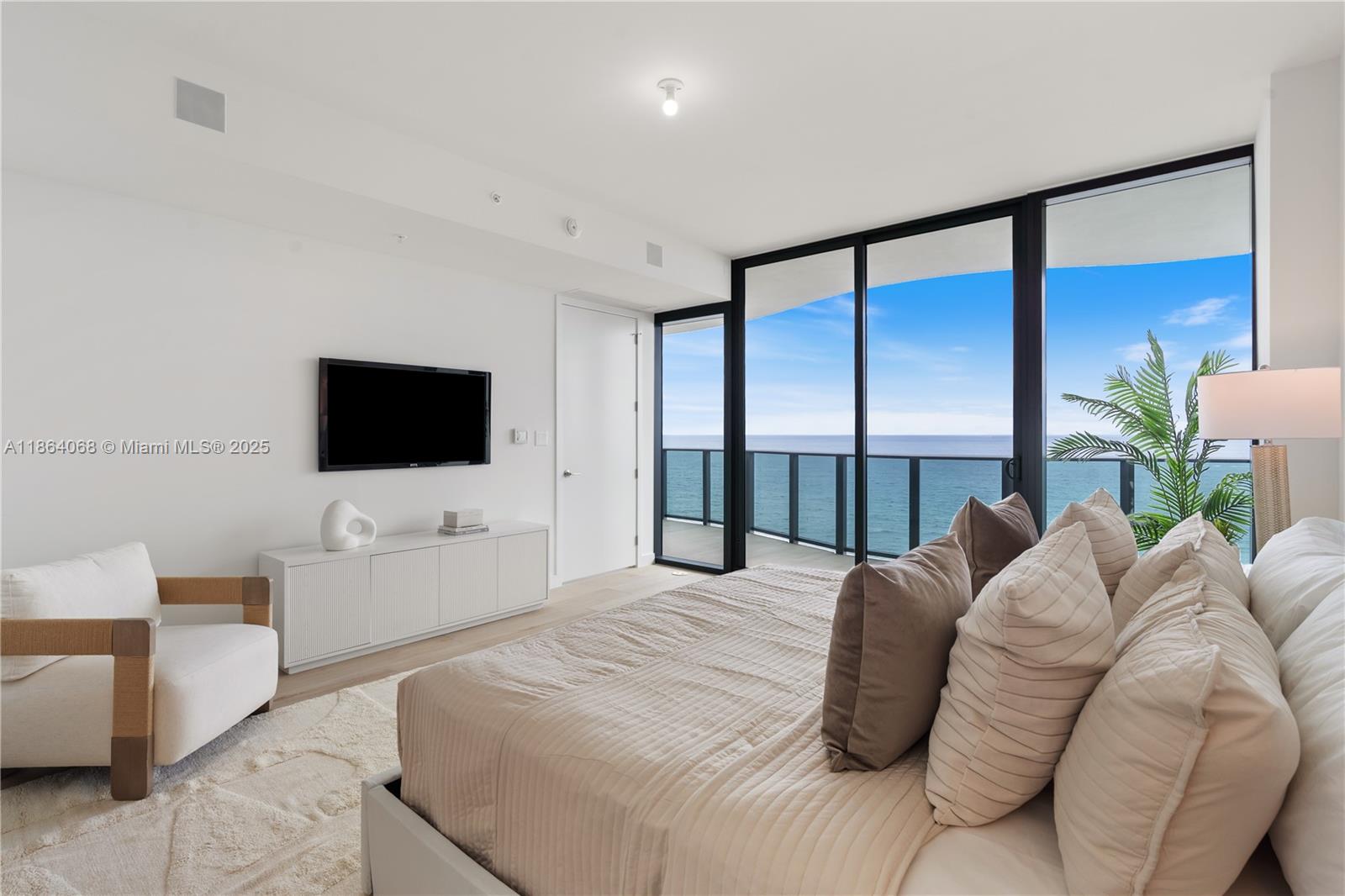 900 N Ocean Blvd 1106