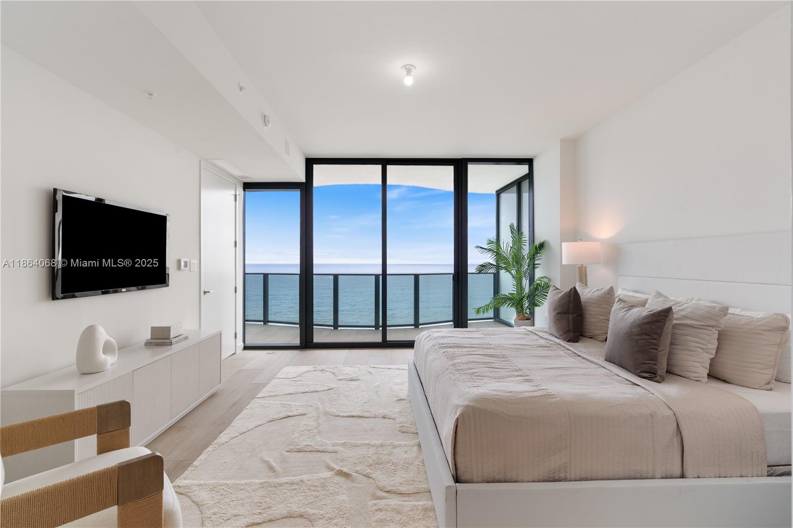 900 N Ocean Blvd 1106