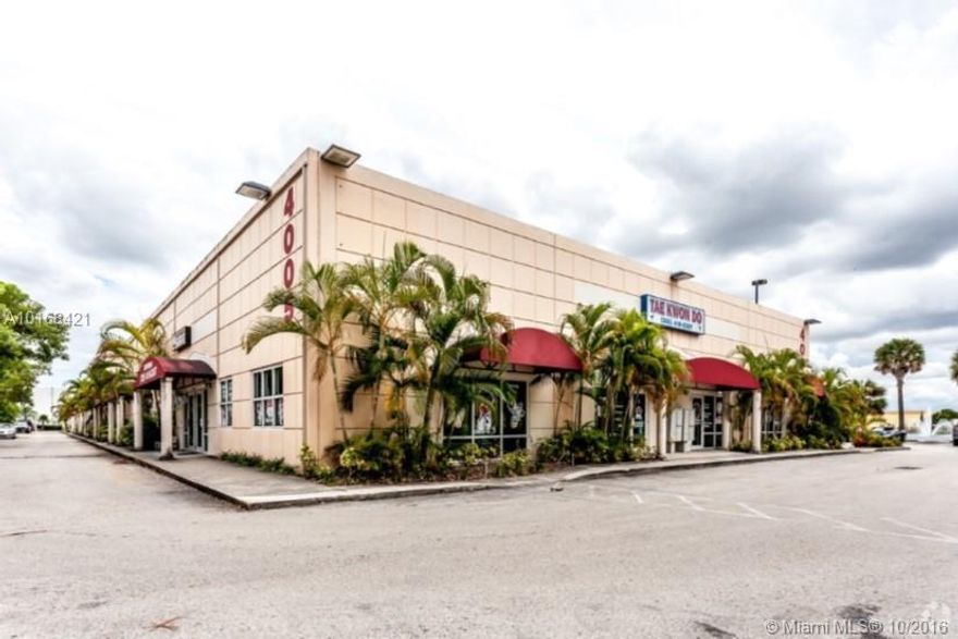 26 Unit Flex project from 750  +/- Sq. Ft. to 1,500 +/- Sq. Ft. (32,558+/- Sq. Ft.  Total), 2.06 +/- Acre with frontage on NW 114th Avenue, 50% office all with 100% air-conditioning with private access, Street Level, 17’ Ceiling Height, 122 Parking Spaces
