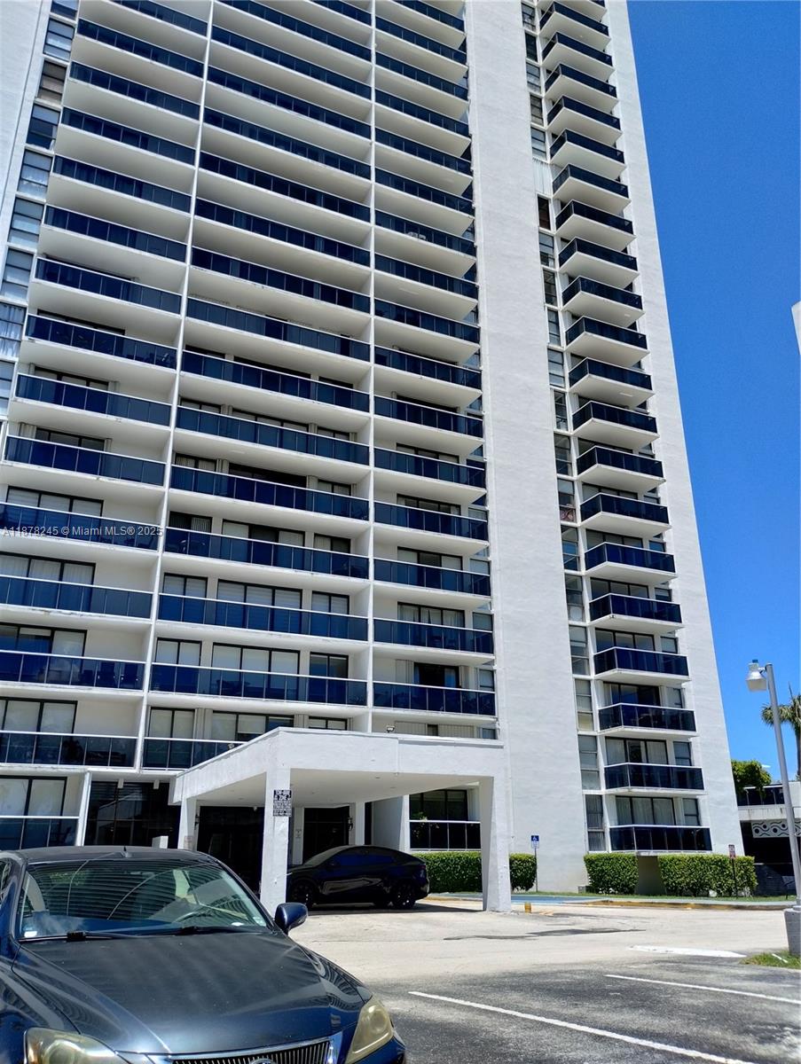 AVENTURA ELDORADO CONDO - Residential Lease