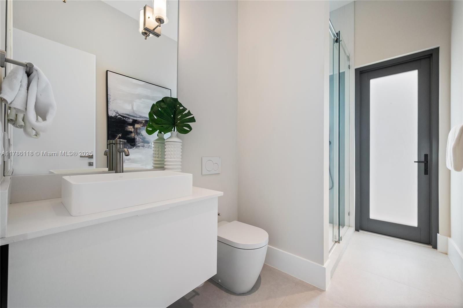 CORAL KEY VILLAS 1ST SEC - Residential