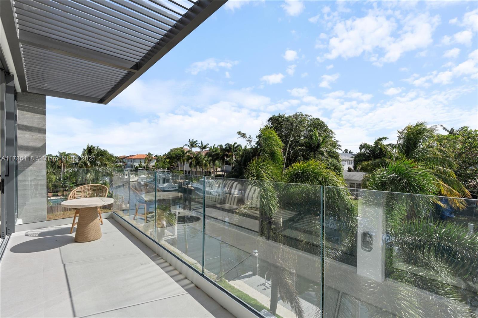 CORAL KEY VILLAS 1ST SEC - Residential