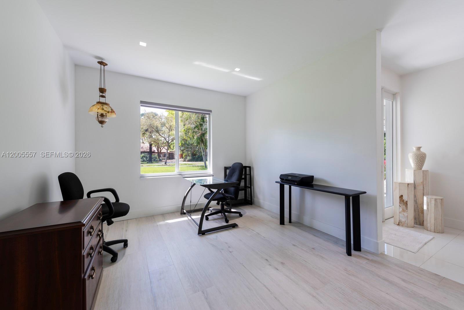 BISCAYNE PARK ESTATES - Residential