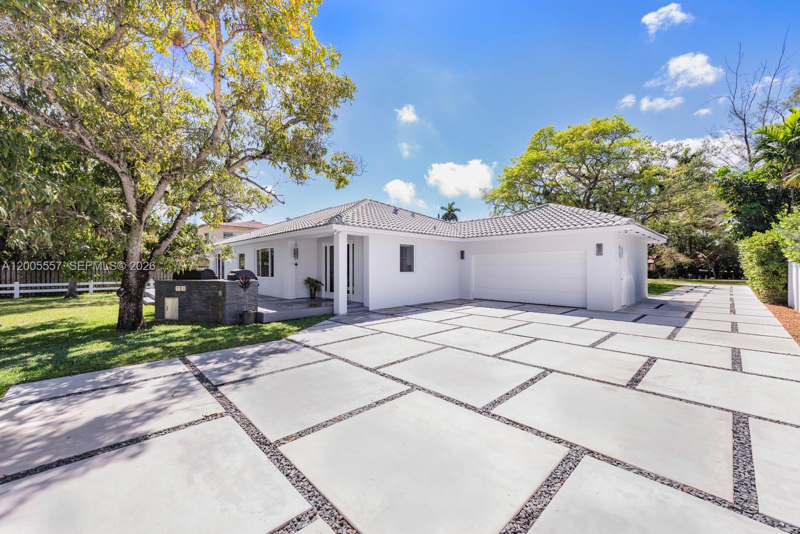 BISCAYNE PARK ESTATES - Residential