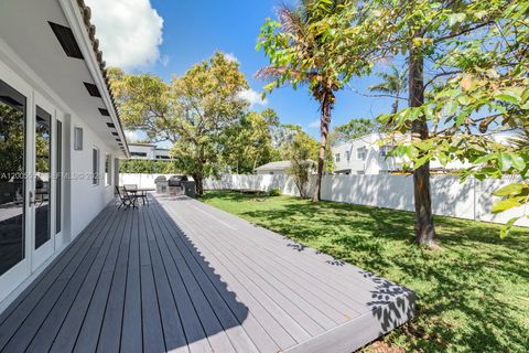 Tiny photo for 11555 Griffing Blvd, Biscayne Park, FL 33161 (MLS # A12005557)