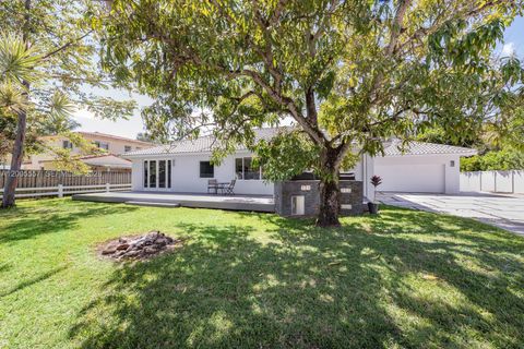 Tiny photo for 11555 Griffing Blvd, Biscayne Park, FL 33161 (MLS # A12005557)