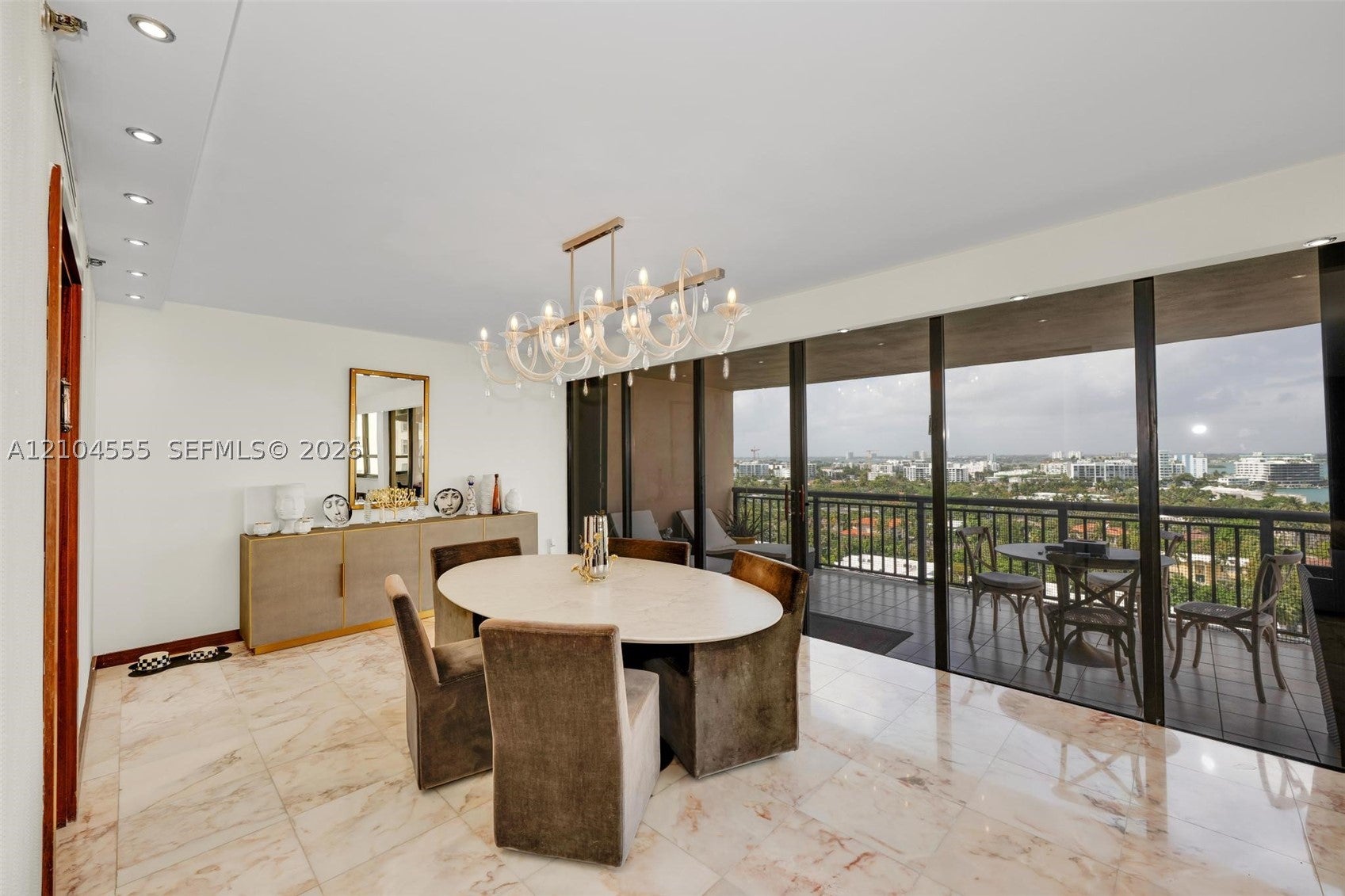 10175 Collins Ave 1207