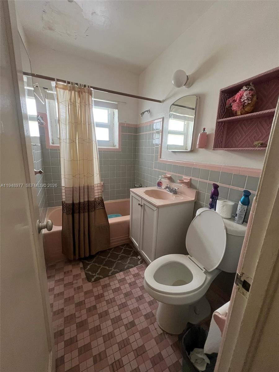 TAMIAMI HIGHLANDS - Residential