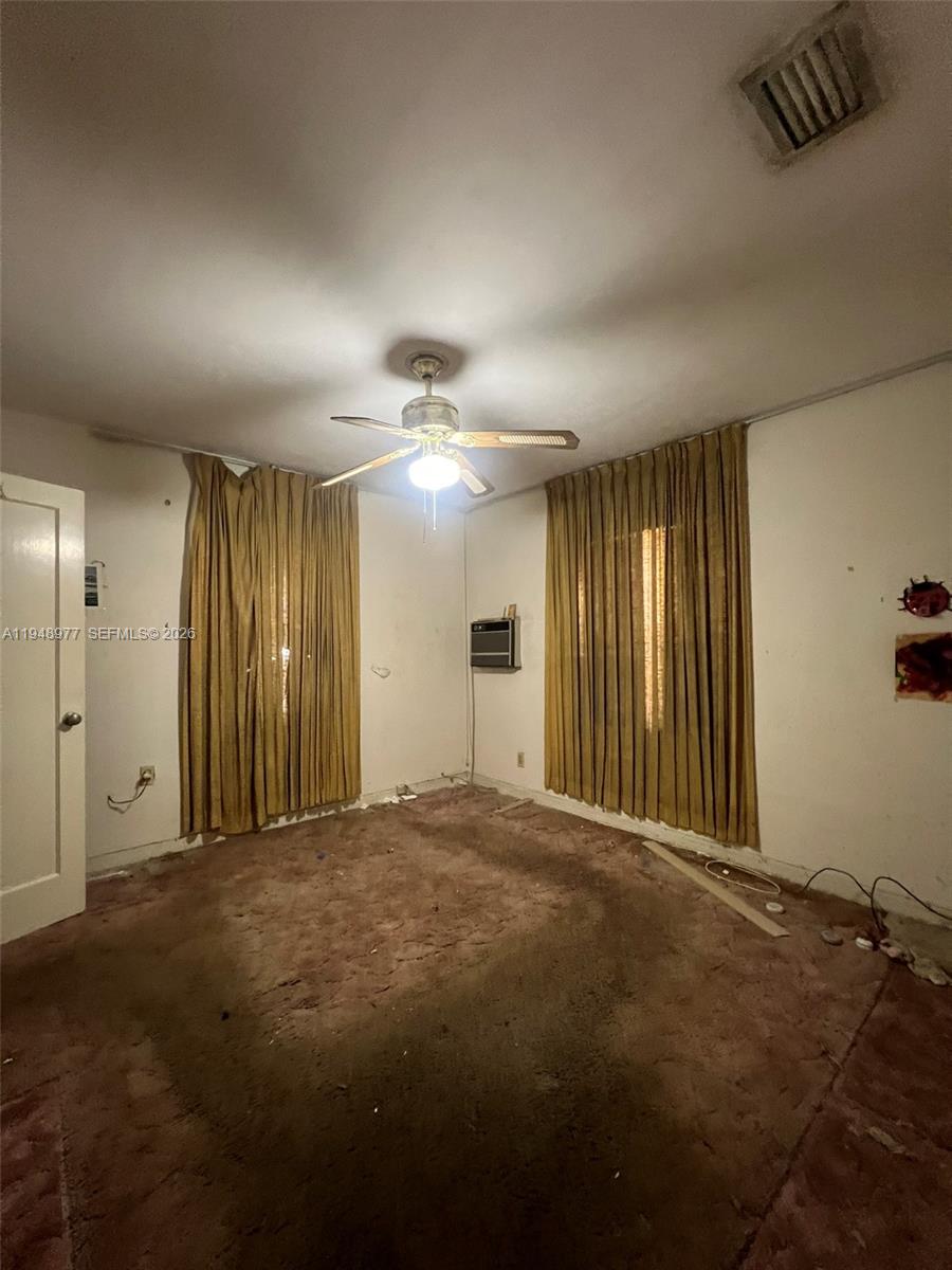 TAMIAMI HIGHLANDS - Residential