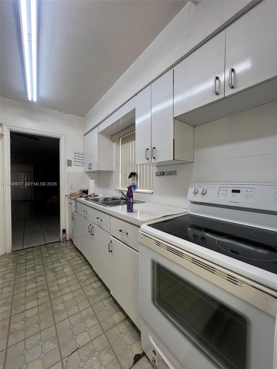 TAMIAMI HIGHLANDS - Residential