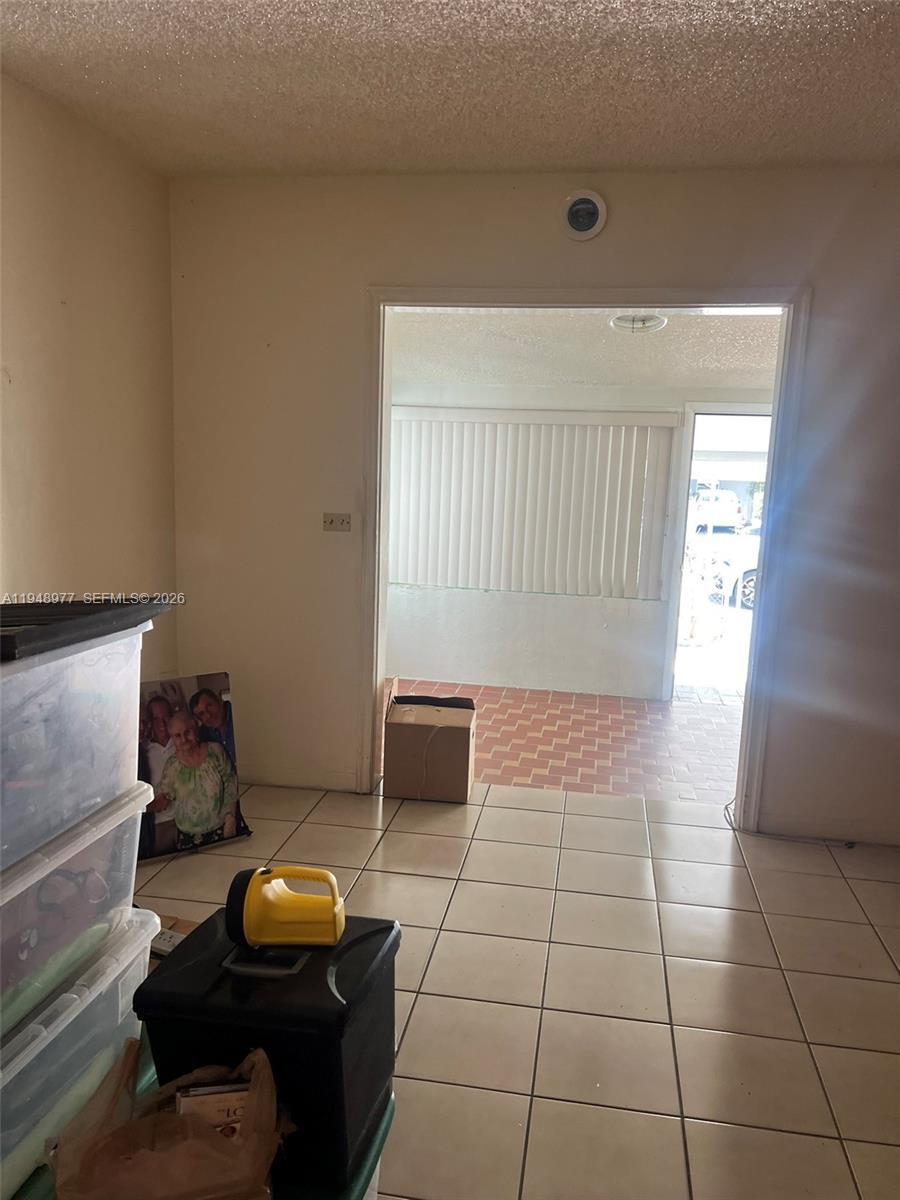 TAMIAMI HIGHLANDS - Residential