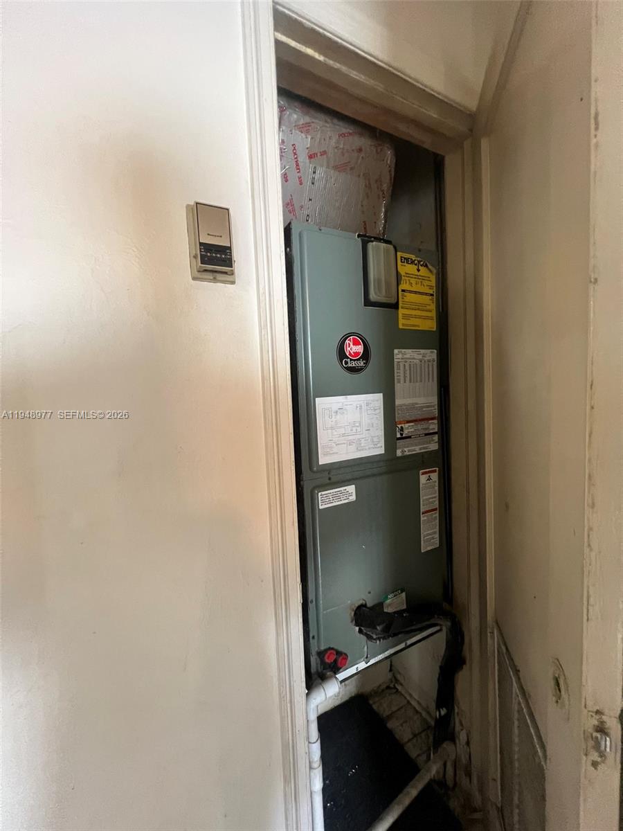 TAMIAMI HIGHLANDS - Residential