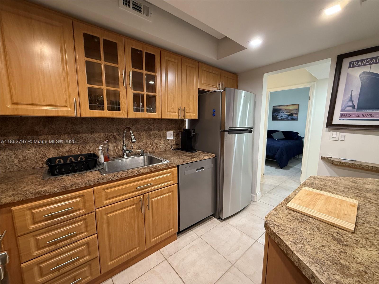 HEMISPHERES CONDO - Residential Lease