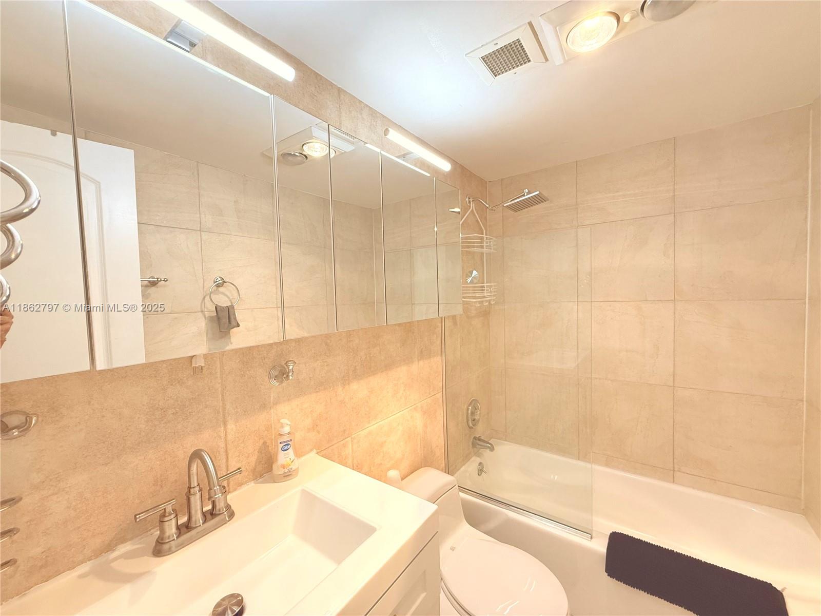 HEMISPHERES CONDO - Residential Lease