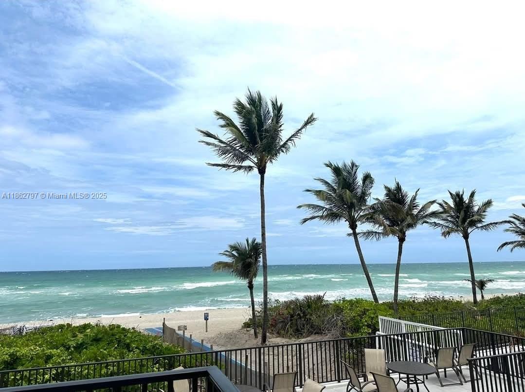 HEMISPHERES CONDO - Residential Lease