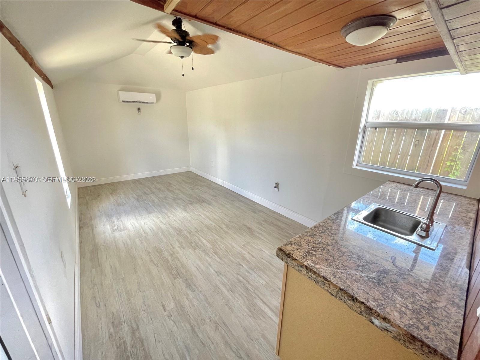 HERITAGE HOMES - Residential Lease