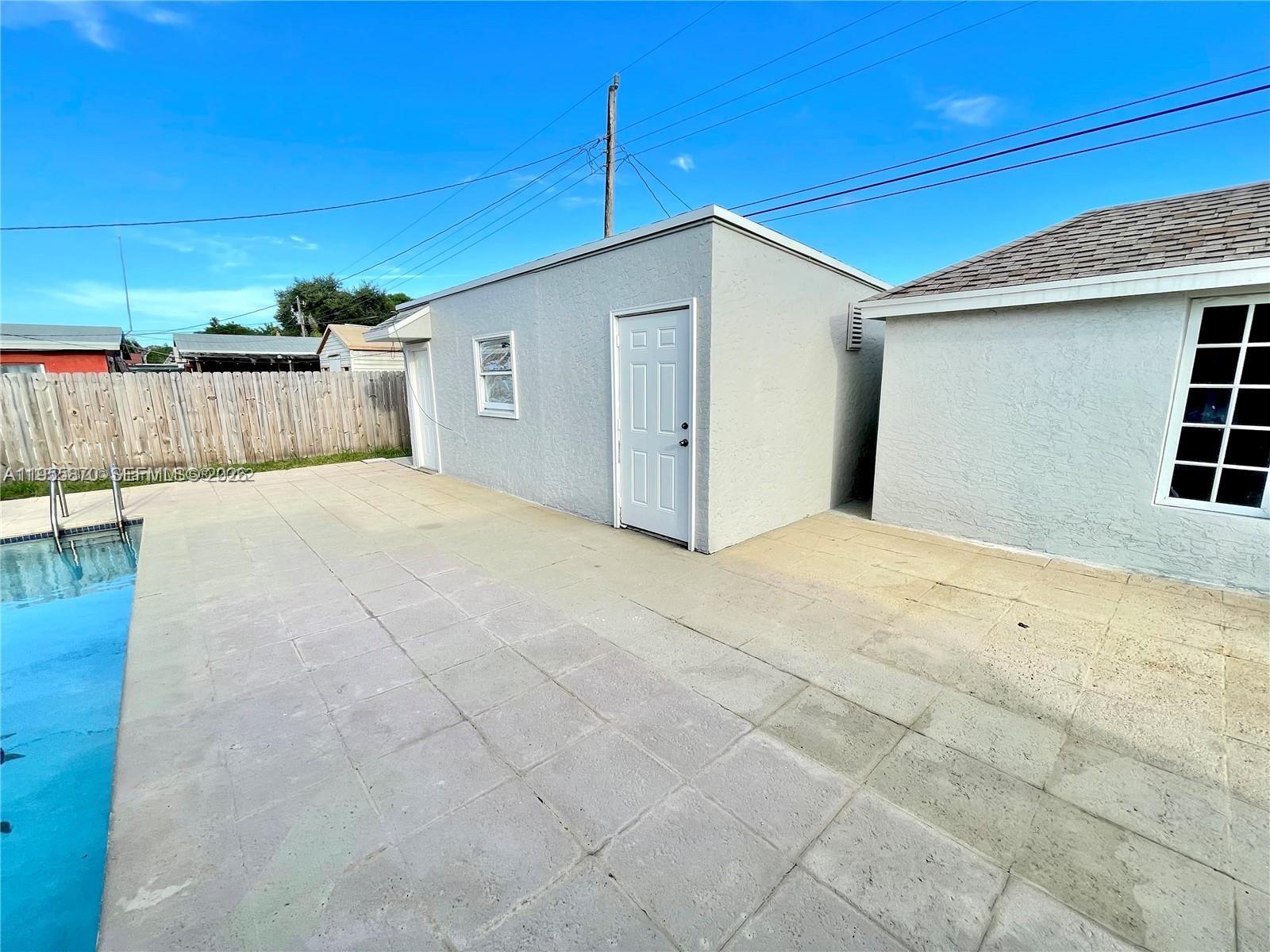 HERITAGE HOMES - Residential Lease