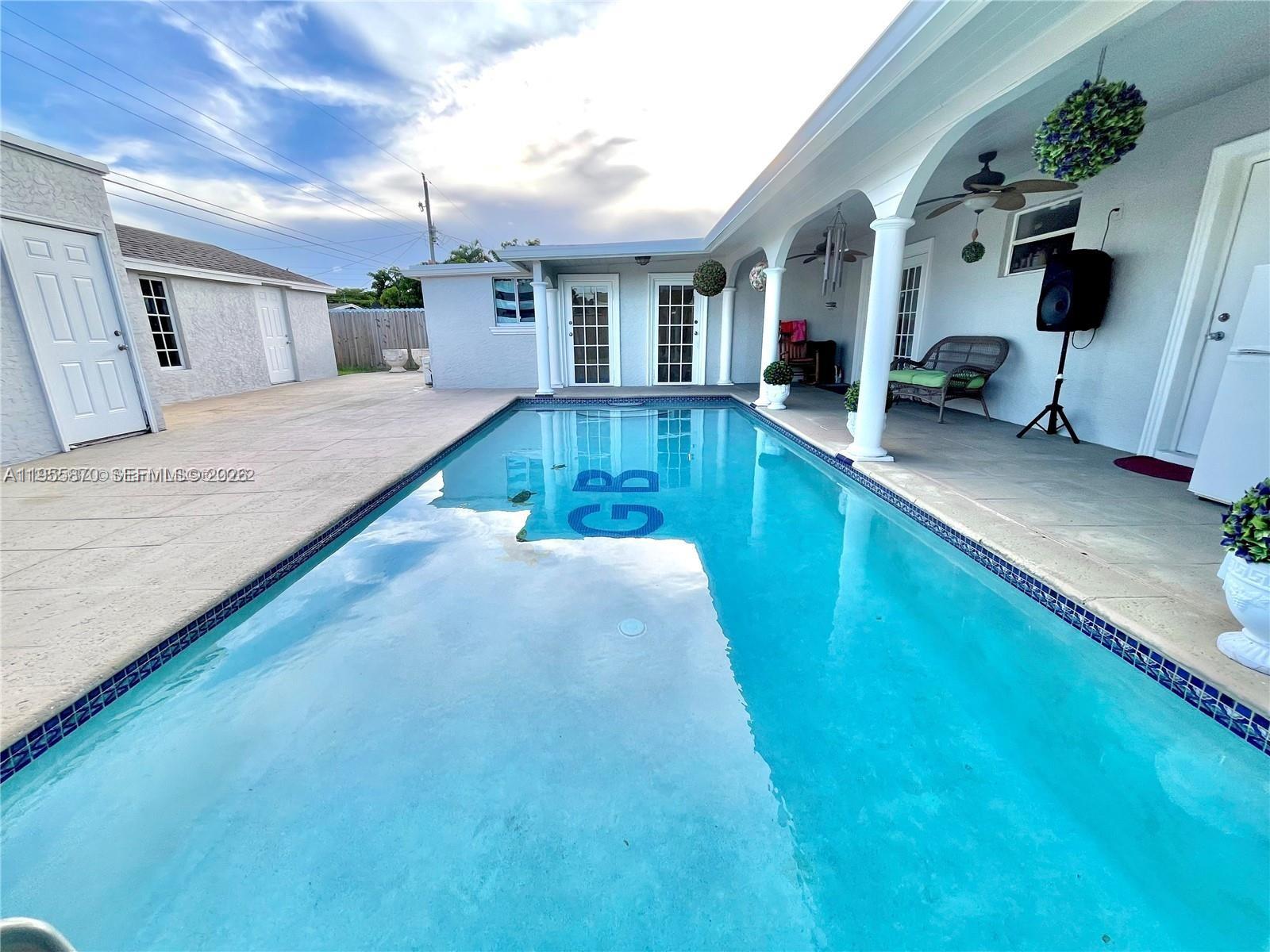 HERITAGE HOMES - Residential Lease