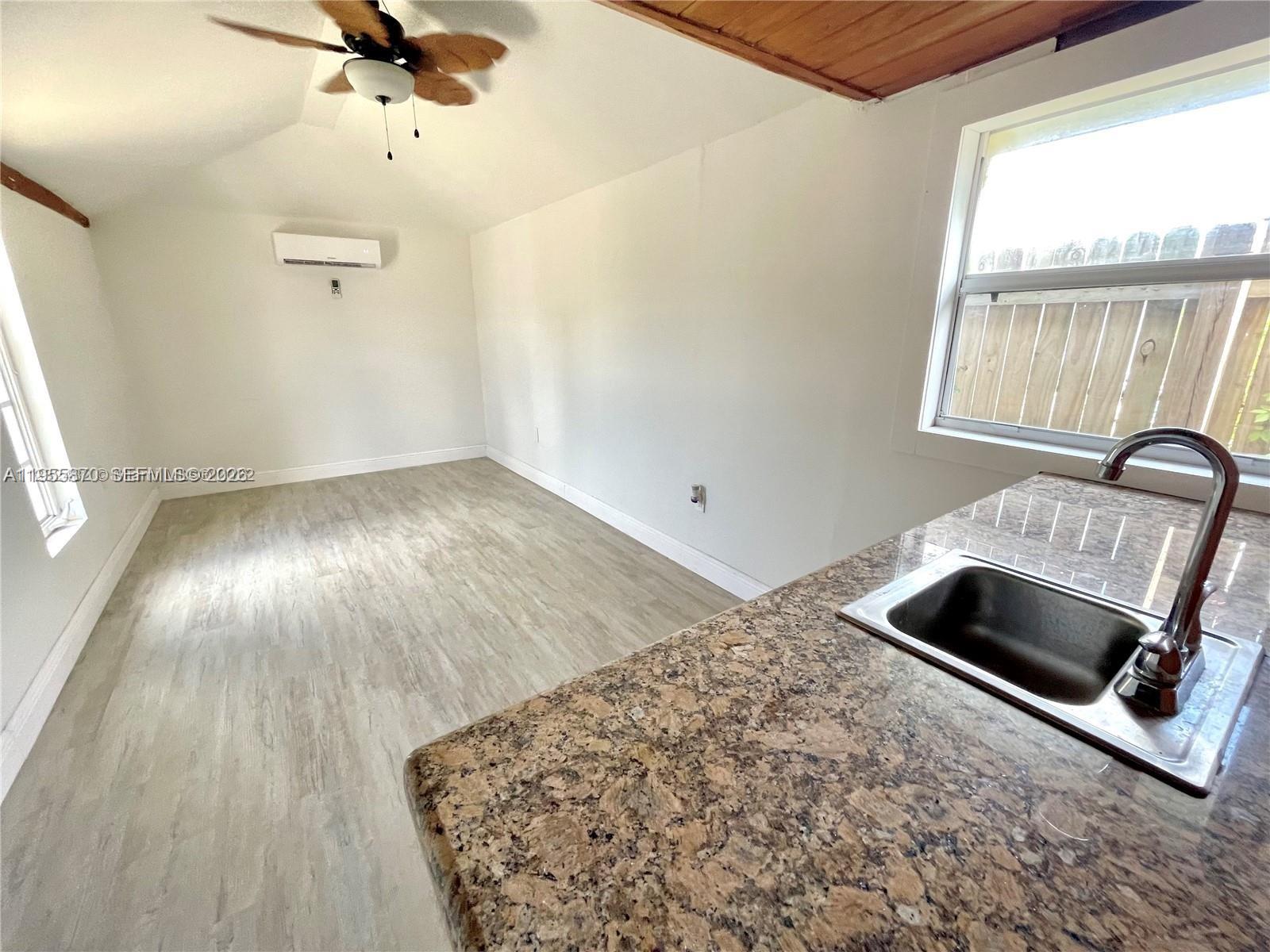 HERITAGE HOMES - Residential Lease