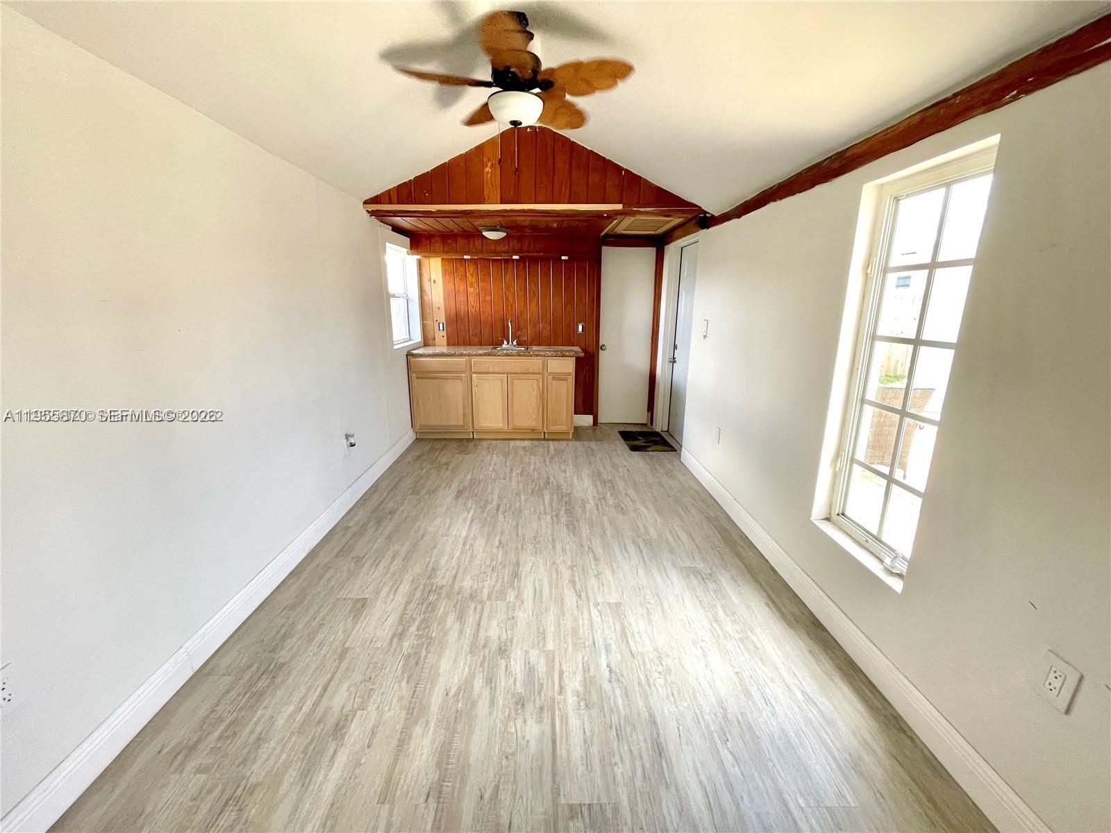 HERITAGE HOMES - Residential Lease