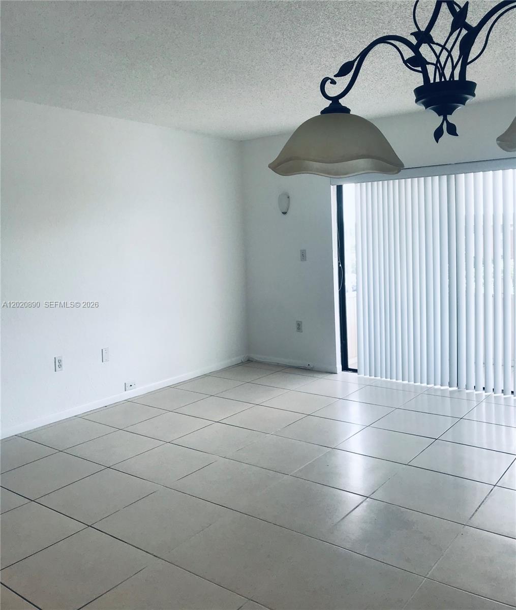 LAKEVIEW GARDENS AT MIAMI - Residential