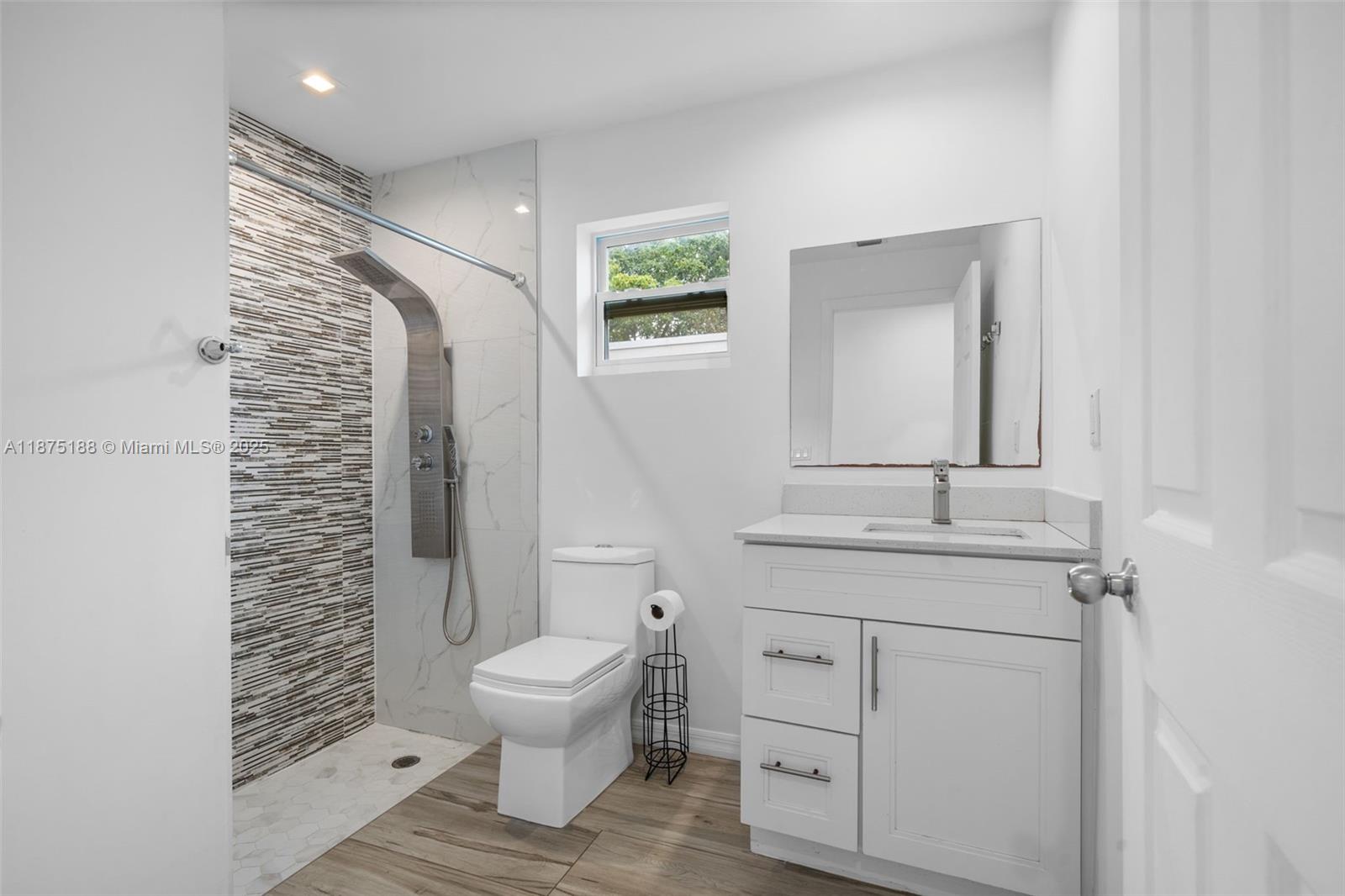 LINCOLN PARK REPLAT - Residential Income