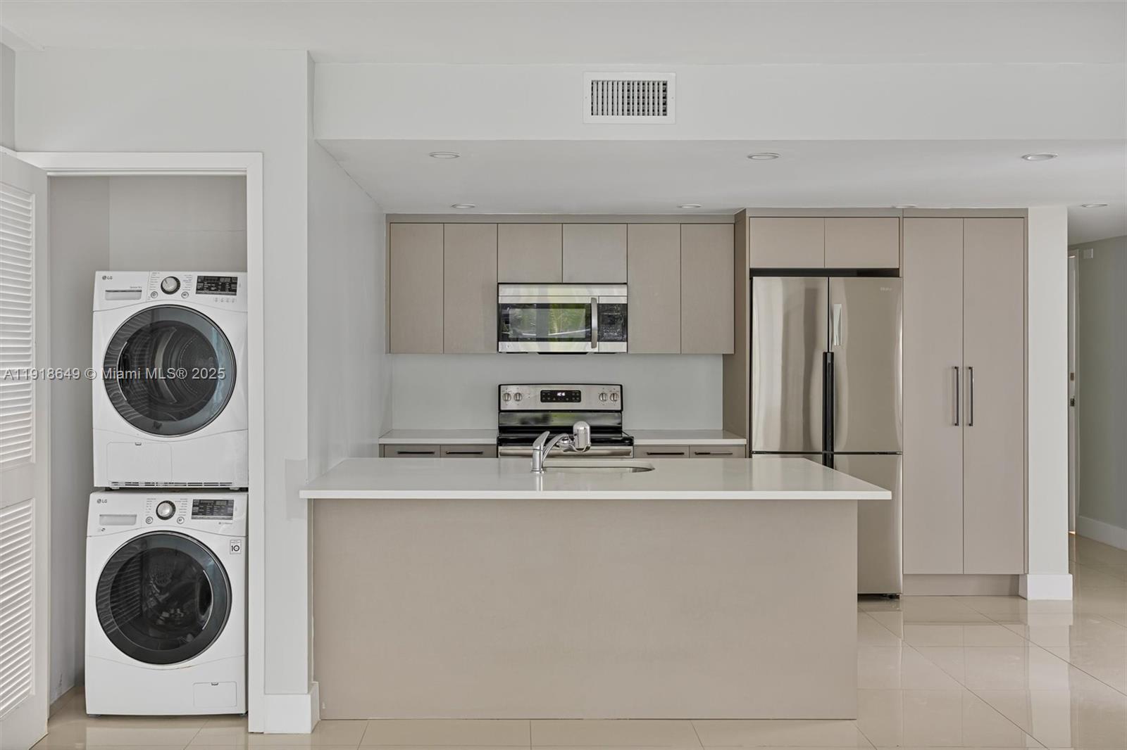 ONE BAY HARBOR CONDO - Residential