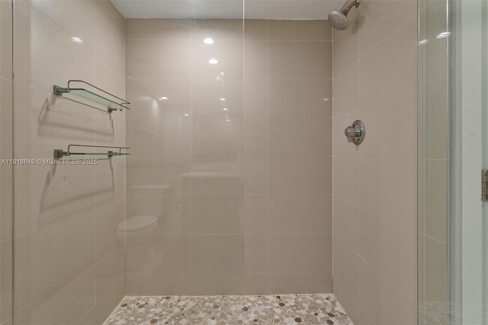 ONE BAY HARBOR CONDO - Residential