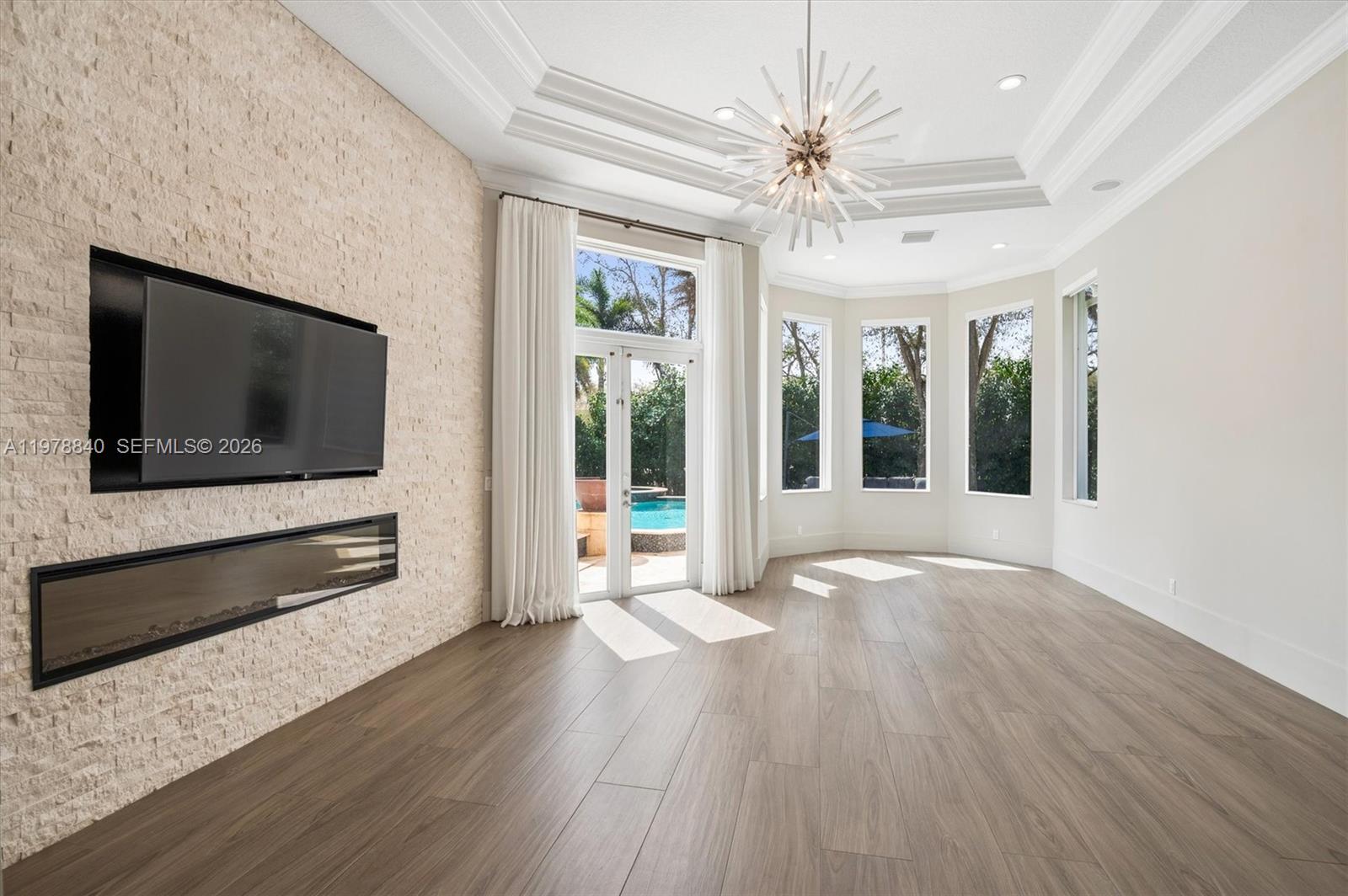 VISTA DEL LAGO - Residential