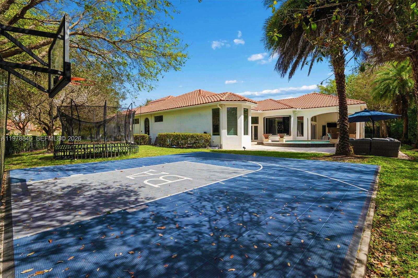 VISTA DEL LAGO - Residential