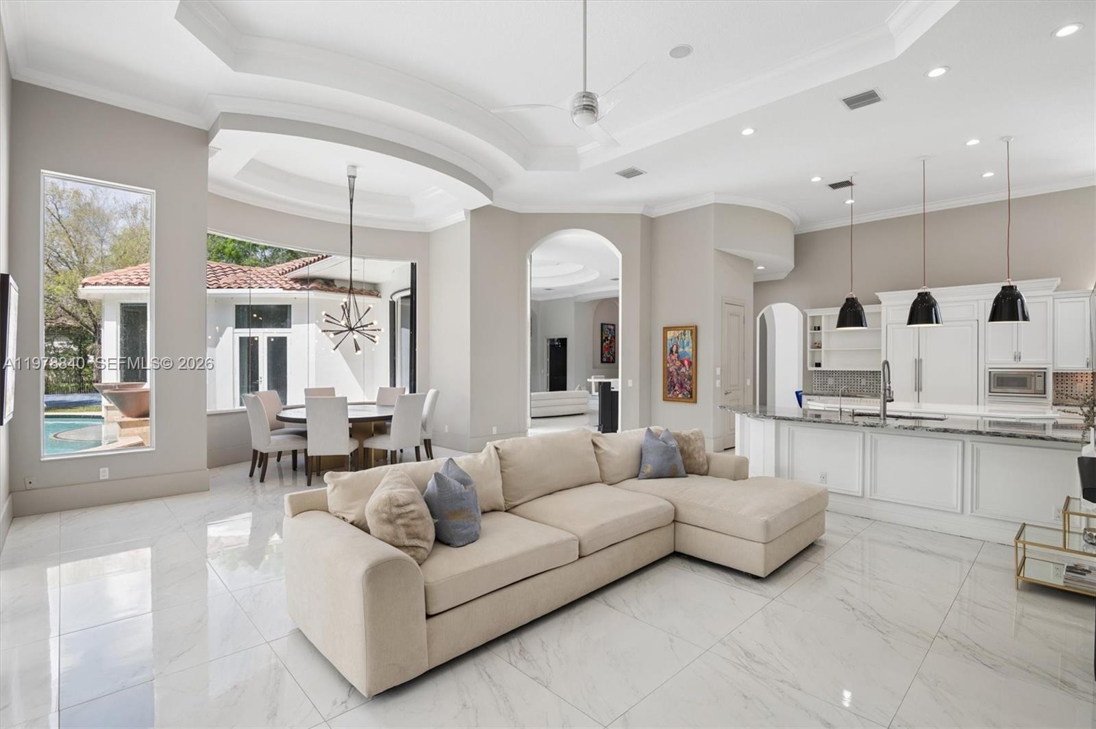 VISTA DEL LAGO - Residential