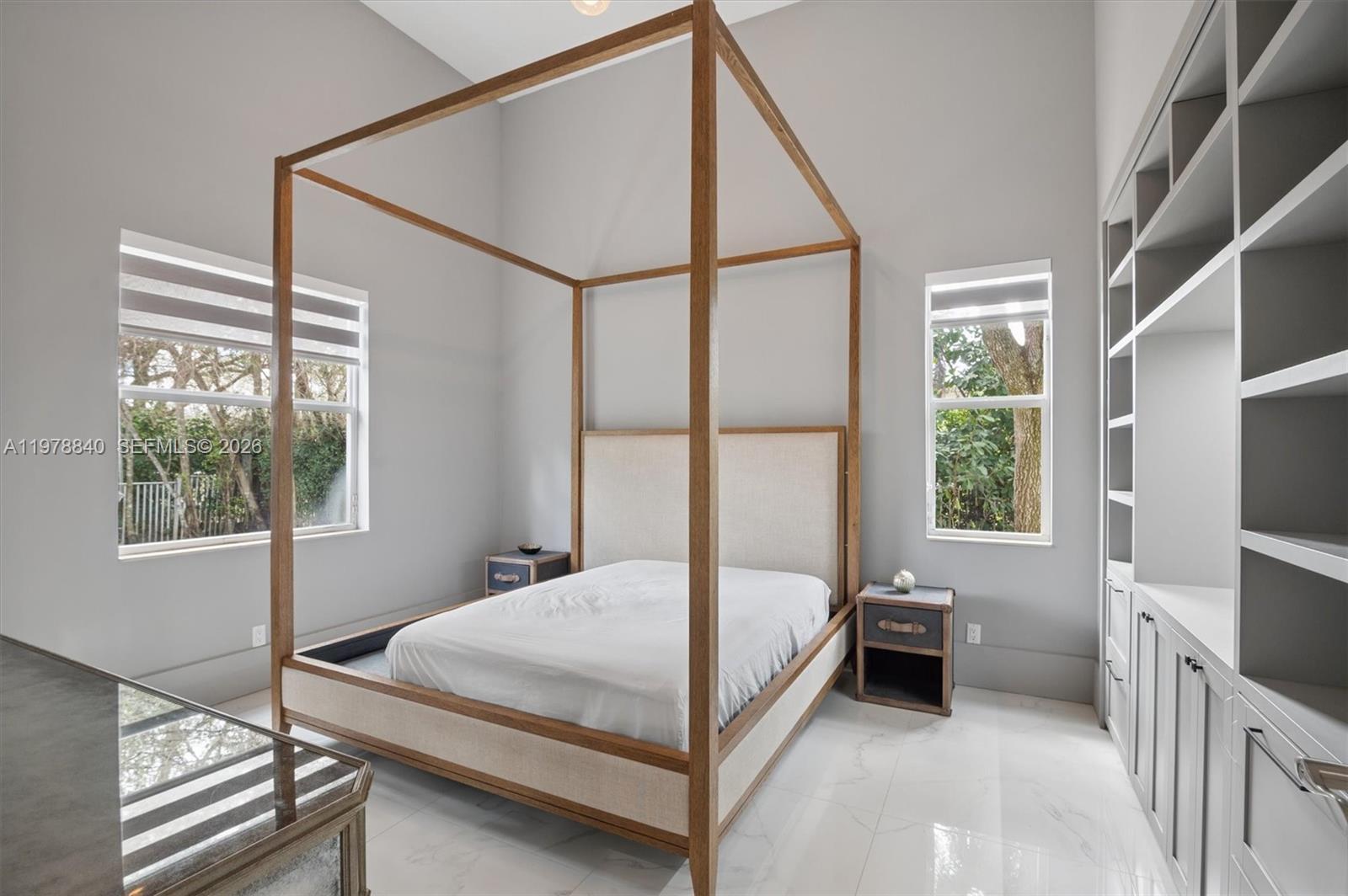 VISTA DEL LAGO - Residential