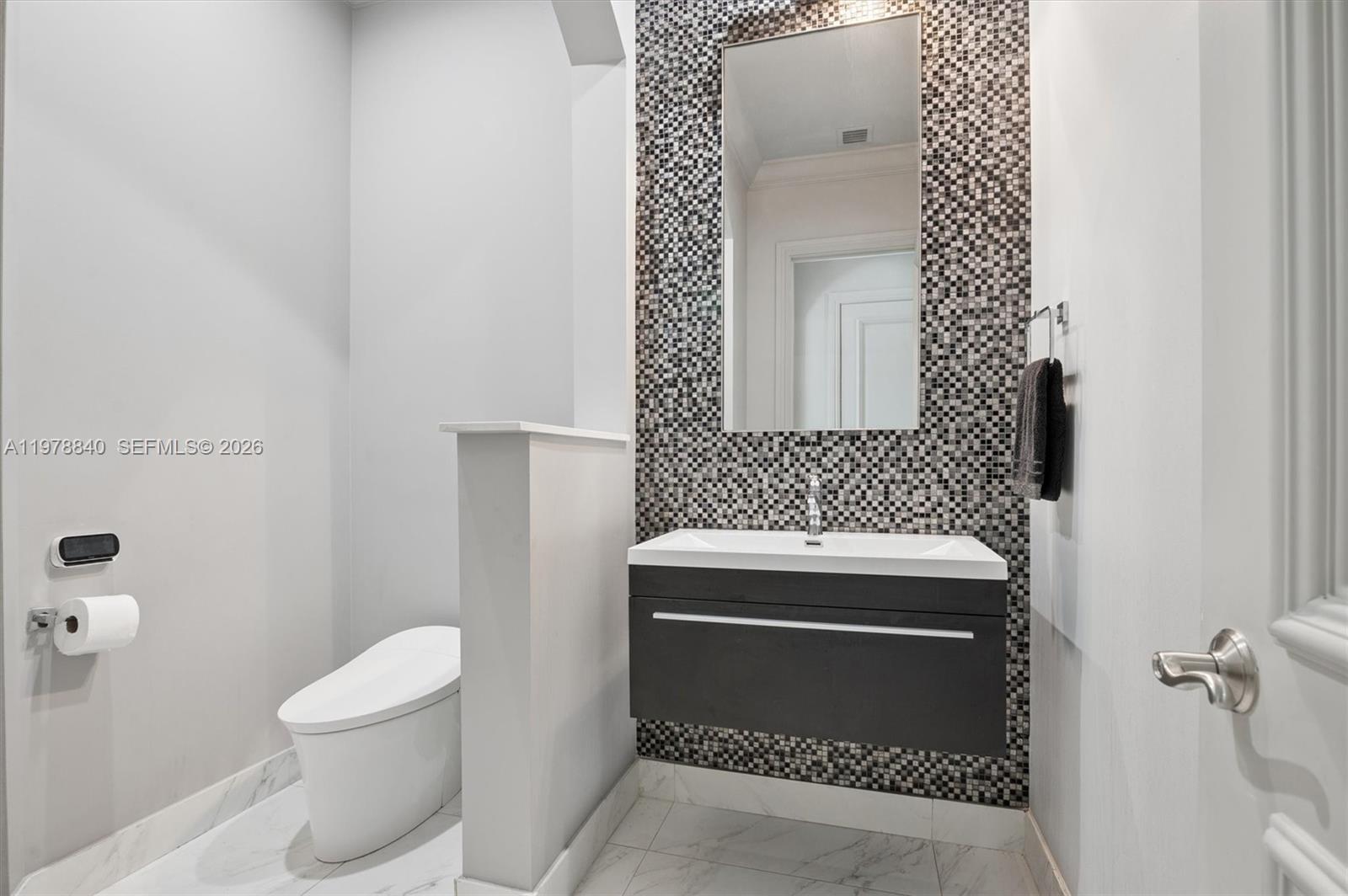 VISTA DEL LAGO - Residential