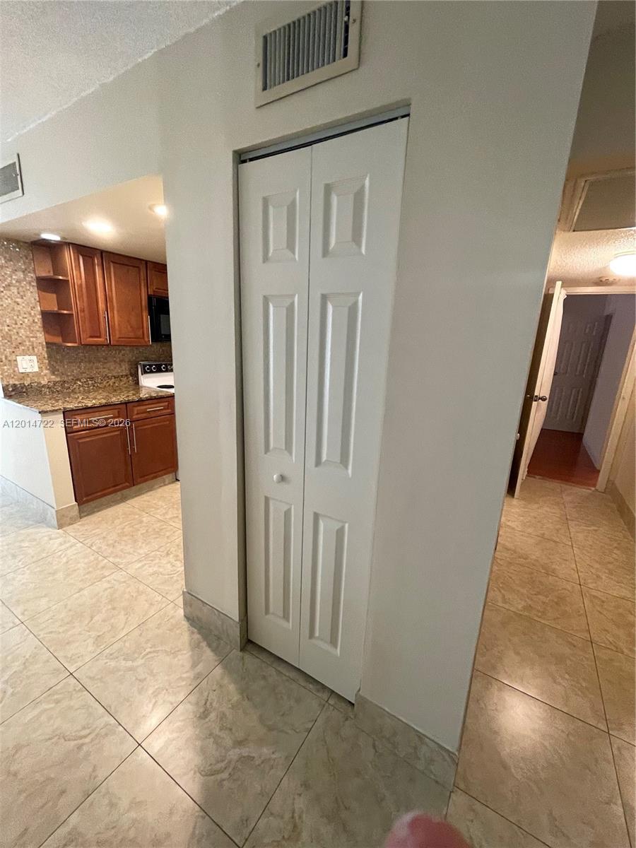DESOTO PARK CONDO - Residential Lease