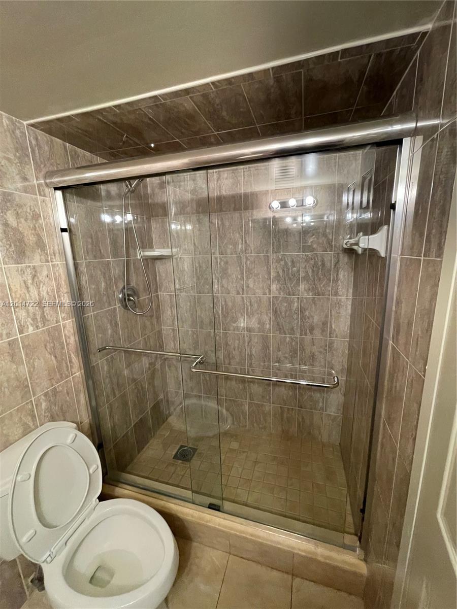 DESOTO PARK CONDO - Residential Lease