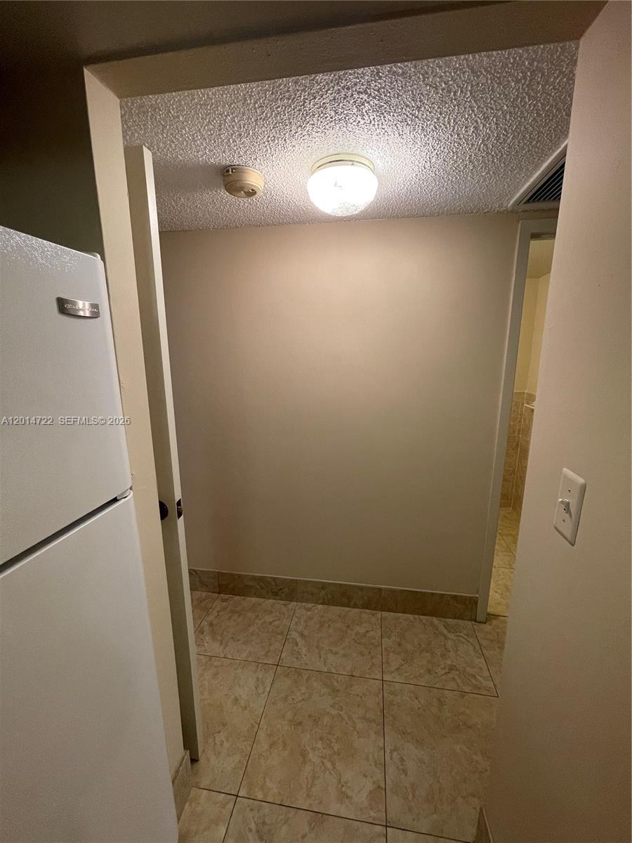 DESOTO PARK CONDO - Residential Lease