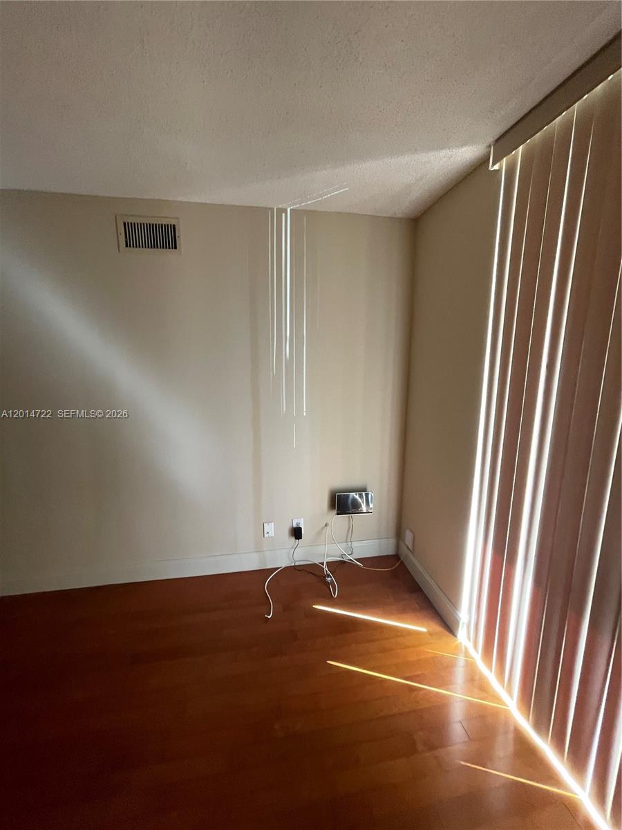 DESOTO PARK CONDO - Residential Lease