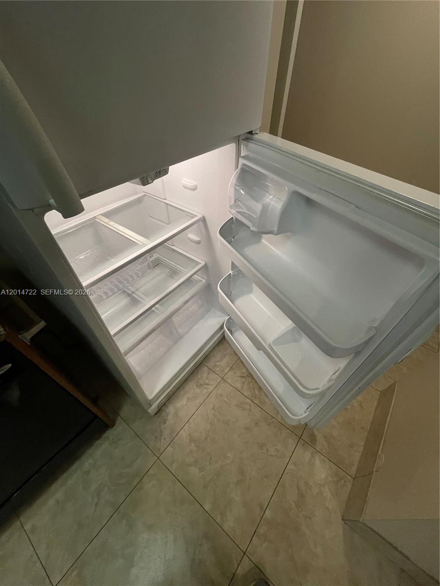 DESOTO PARK CONDO - Residential Lease