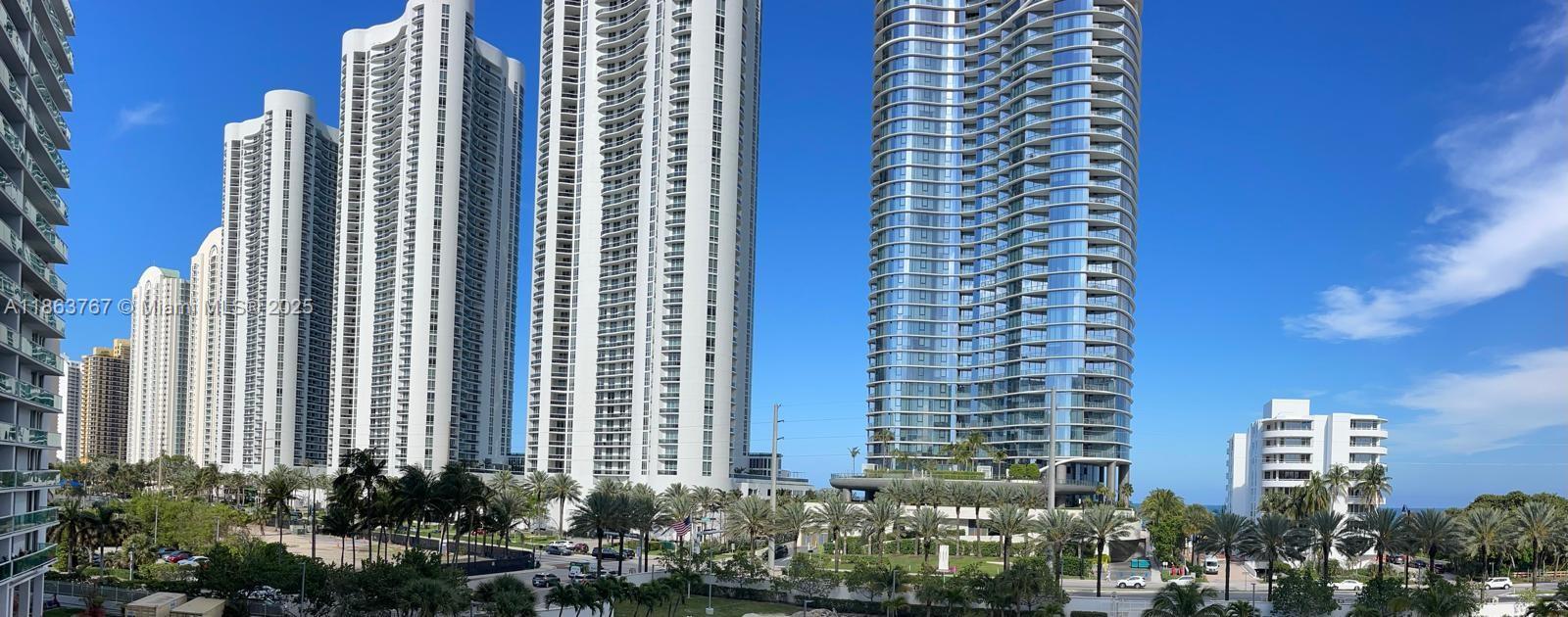100 Bayview Dr 412
