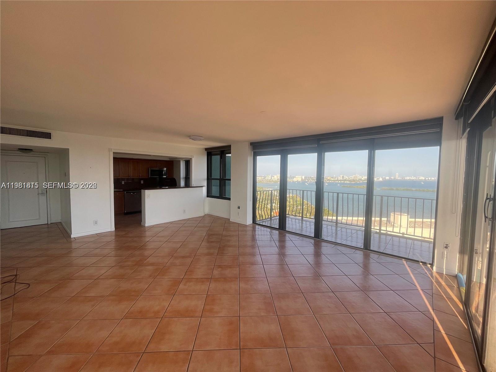 THE PALM BAY YACHT CLUB C - Residential