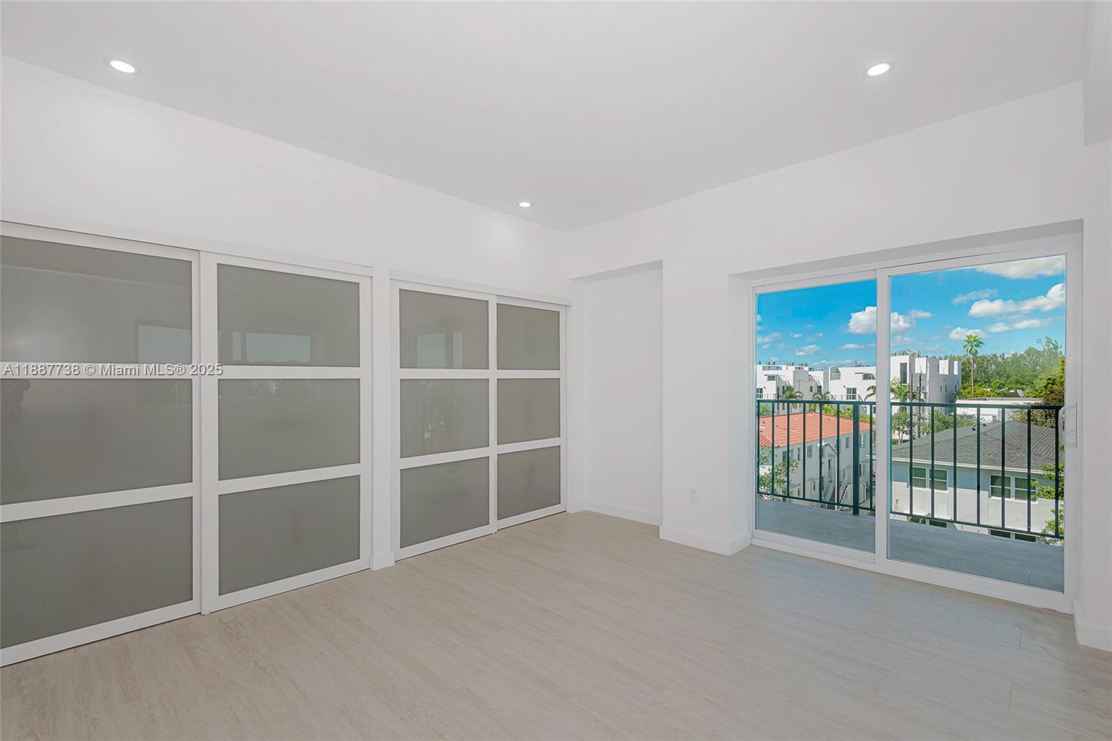 APARTMENTS ENCHANTE CONDO - Residential Lease
