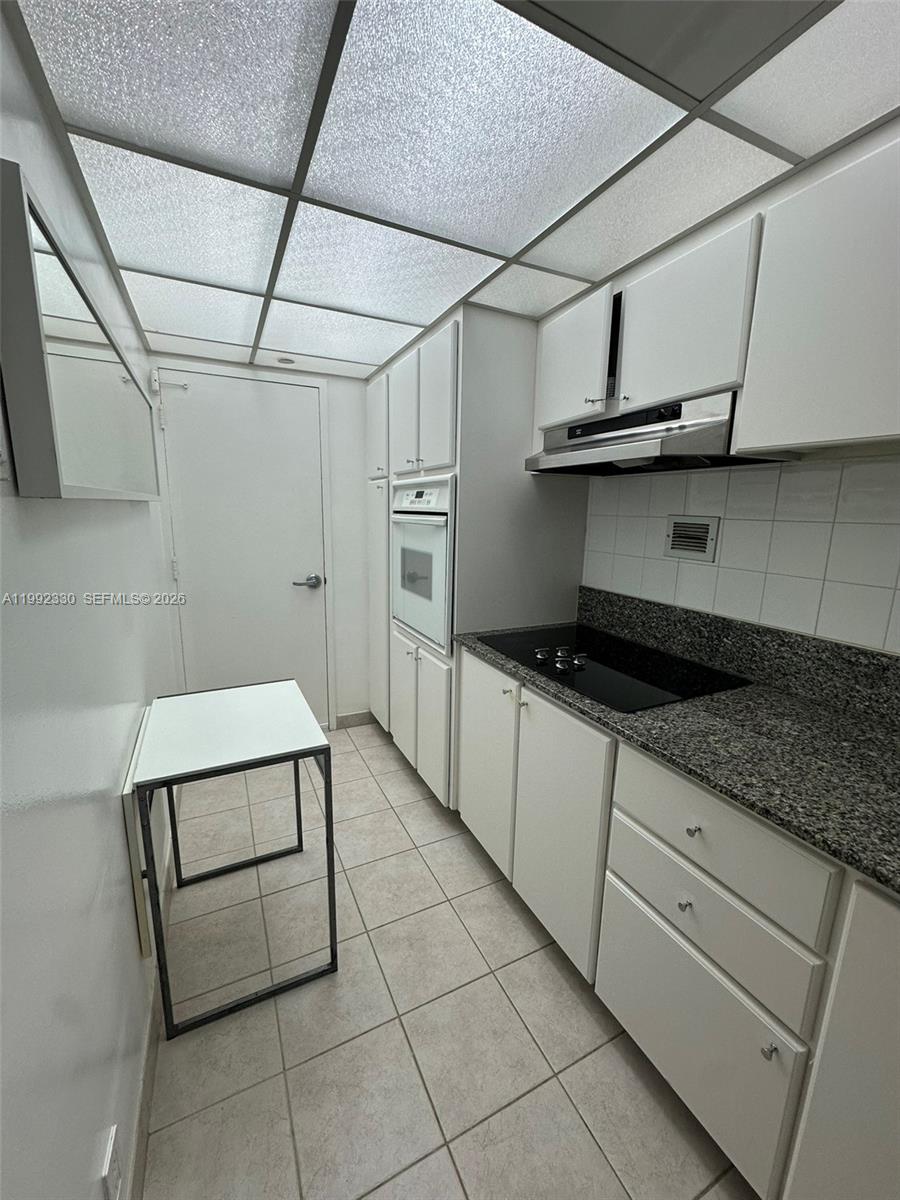 MIRADOR 1000 CONDO - Residential Lease