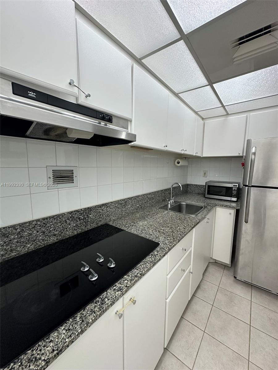 MIRADOR 1000 CONDO - Residential Lease