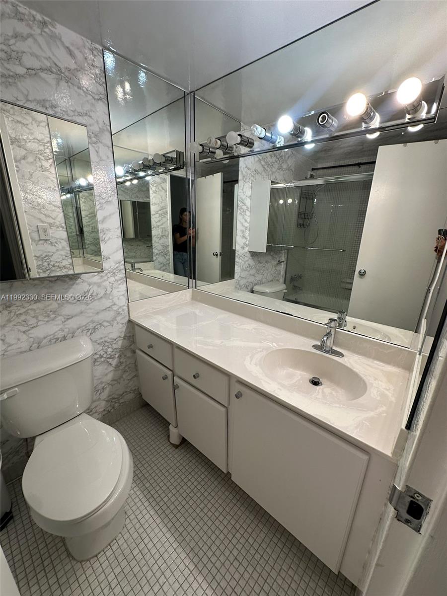 MIRADOR 1000 CONDO - Residential Lease