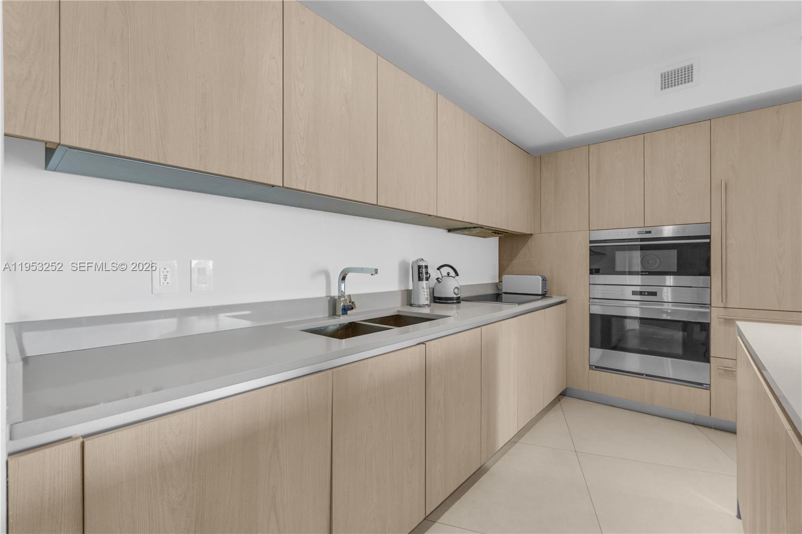 4111 SOUTH OCEAN DRIVE CO - Residential