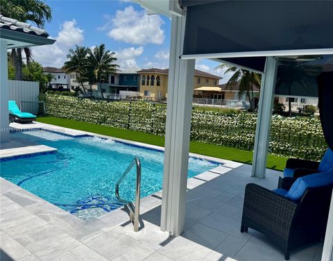 15551 SW 14th St Miami FL 33194