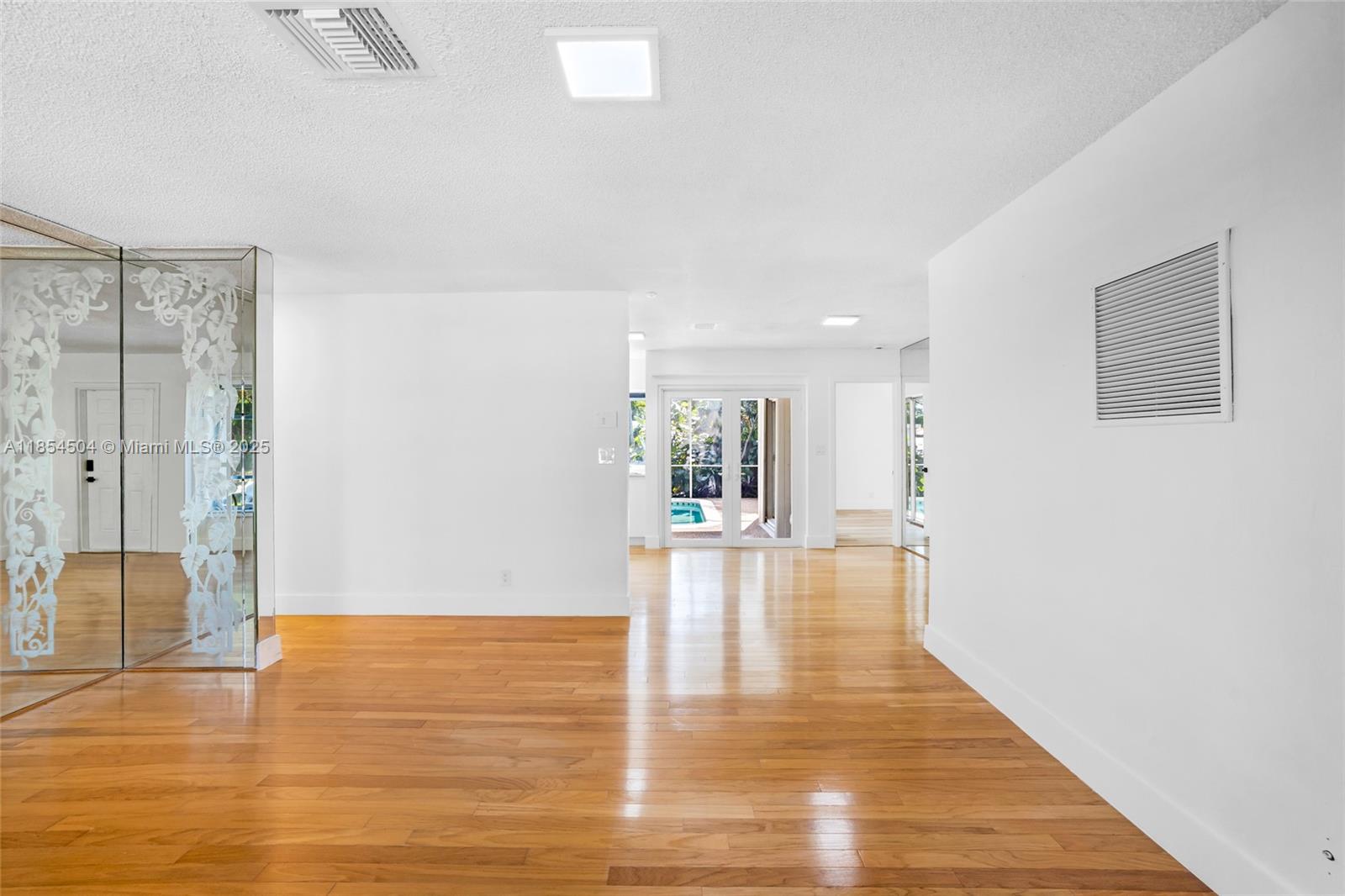 2020 NW 33rd Ct