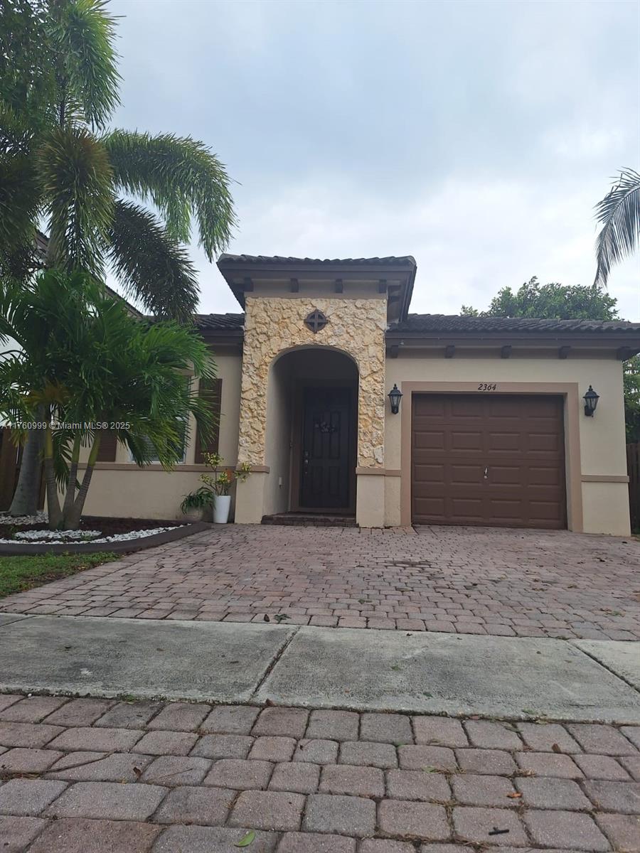2364 Ne 4th St, Homestead, Miami-Dade County, Florida - 4 Bedrooms  
2 Bathrooms - 