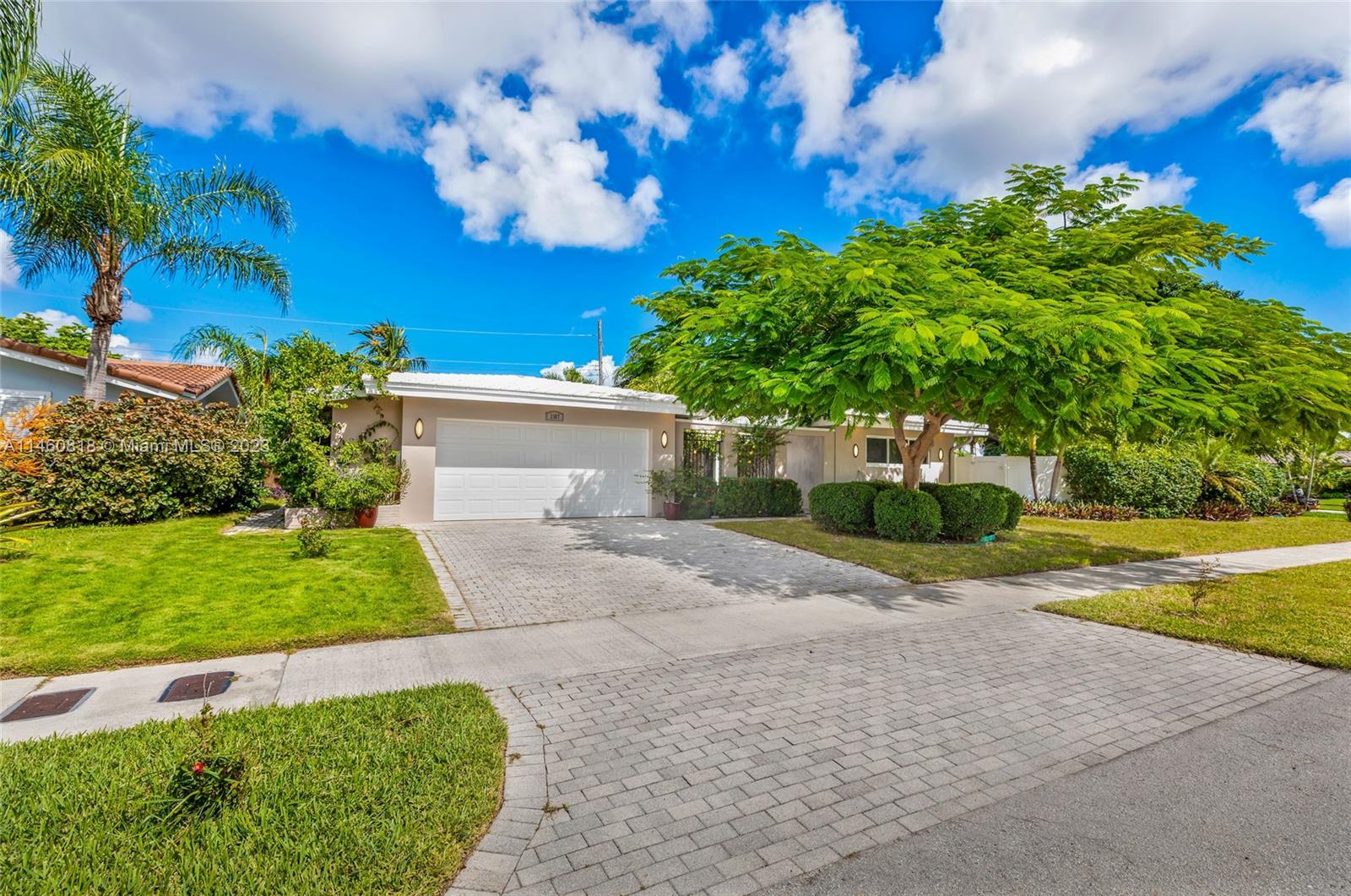 IMPERIAL POINT 2 SEC - Residential Lease