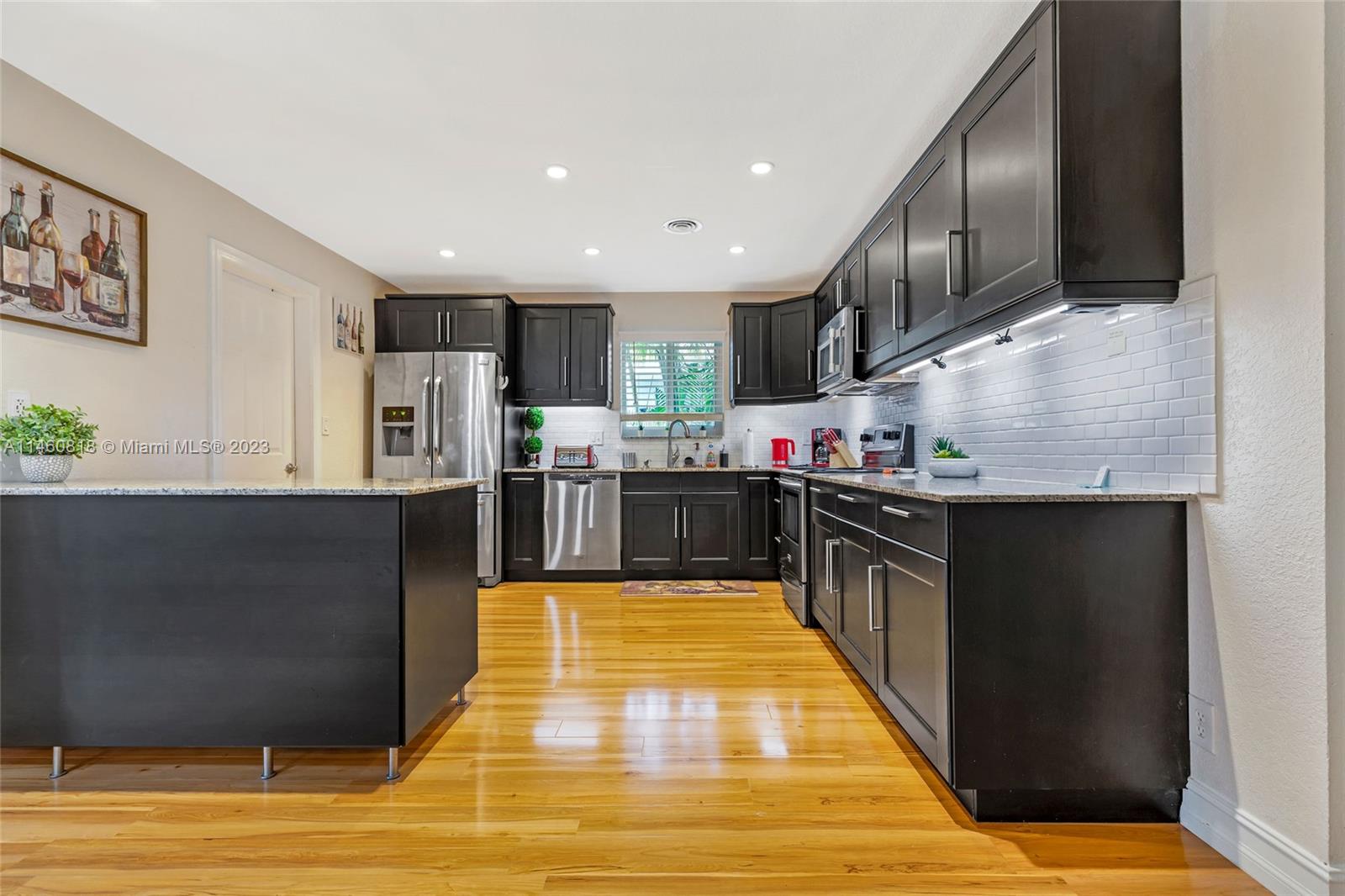 IMPERIAL POINT 2 SEC - Residential Lease